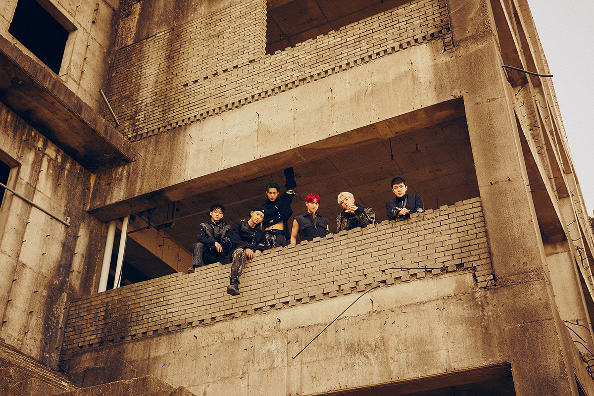 [EXO_Group Image 2] The 6th Album 'OBSESSION'