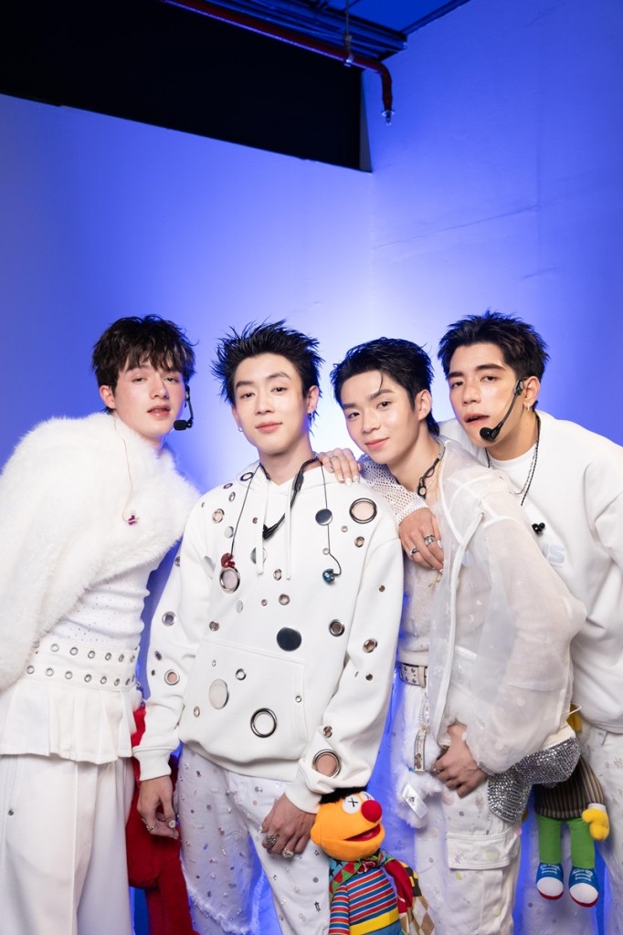 GELBOYS CLOSE FAN MEETING_1_0