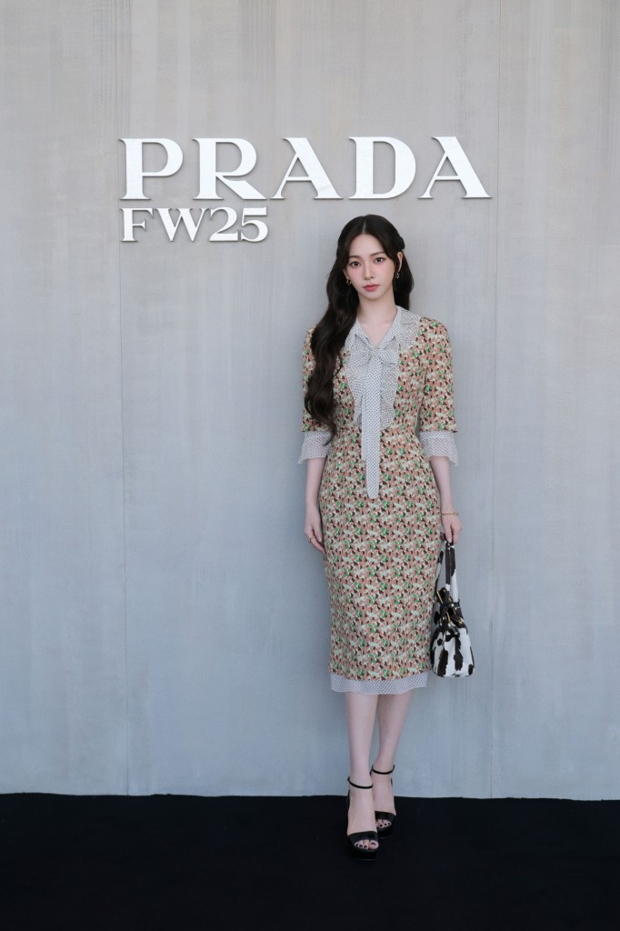 KARINA (คาริน่า) เข้าร่วมงานแฟชั่นโชว์ที่มิลานของ Prada (พราด้า)_ภาพที่ 1