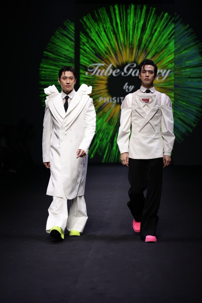 LINE_ALBUM_Highlight BIFW Day4_๒๓๑๐๐๙_3