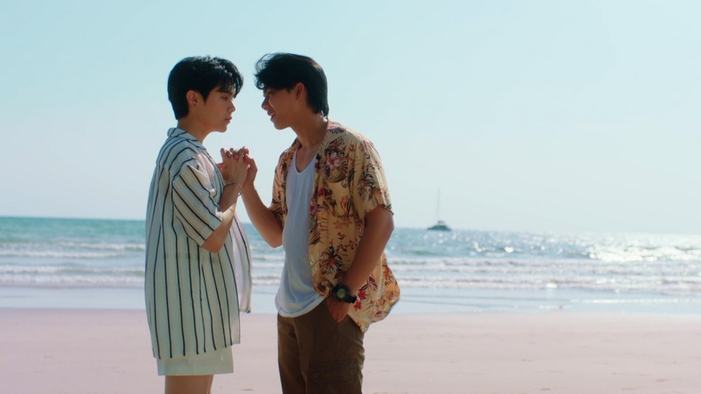 LOVESEA_EP1_GMM_B2-003.00_12_34_23.Still102