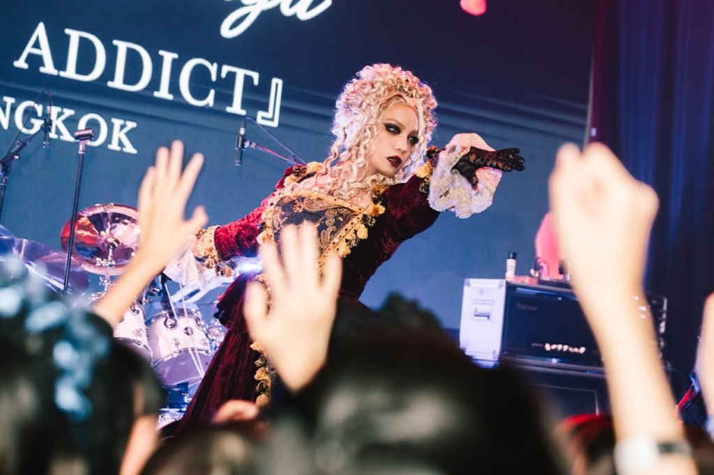 Live2