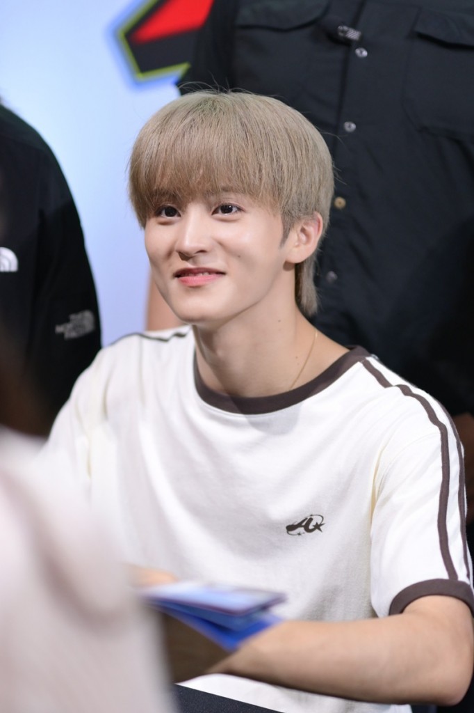 [MARK ภาพที่ 3] งาน Shopee x NCT DREAM _Go Back To The Future_ FANSIGN & FAN EVENT