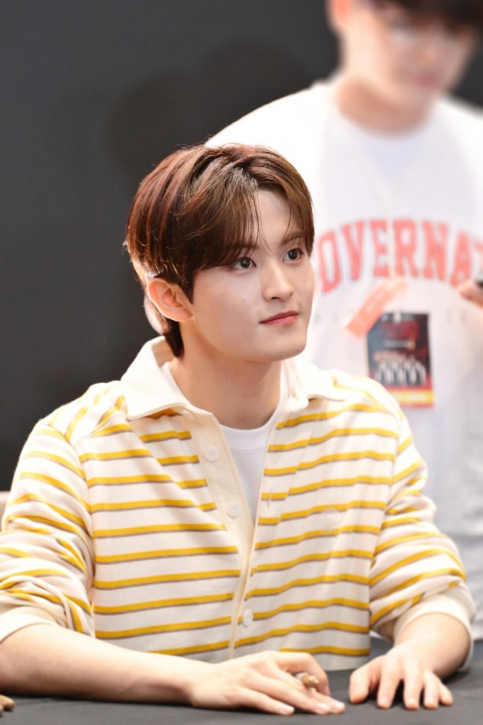 MARK_Fansign (1)