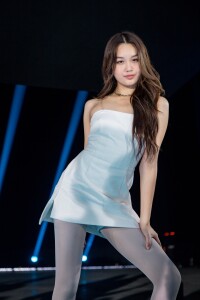 Meji ALALA Debut Stage