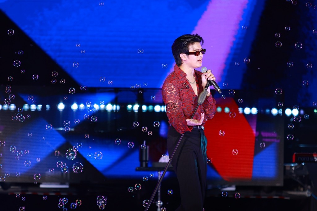 NONT TANONT ร่วมสร้างความสุขบนเวทีสยามพารากอน (9)
