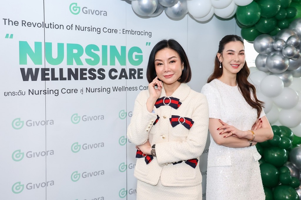Pic (2) คุณศิริญา เทพเจริญ CEO of Givora และ โบว์-เบญจวรรณ Brand Ambassador