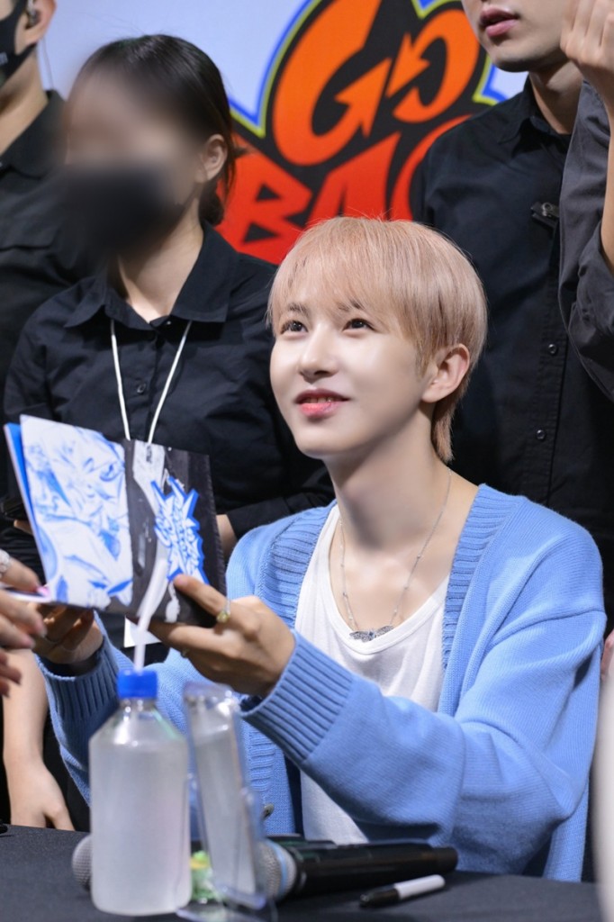 [RENJUN ภาพที่ 3] งาน Shopee x NCT DREAM _Go Back To The Future_ FANSIGN & FAN EVENT