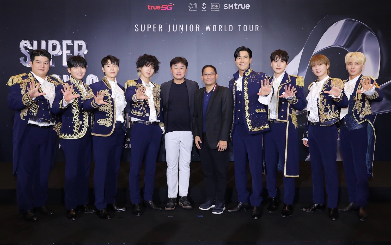 [SS9inBKK_Press Con] SUPER JUNIOR, คุณ HAN KYUNG JIN (CEO ของ SM True & SM Ent SEA) และคุณเทพ สินธวานนท์ SM True