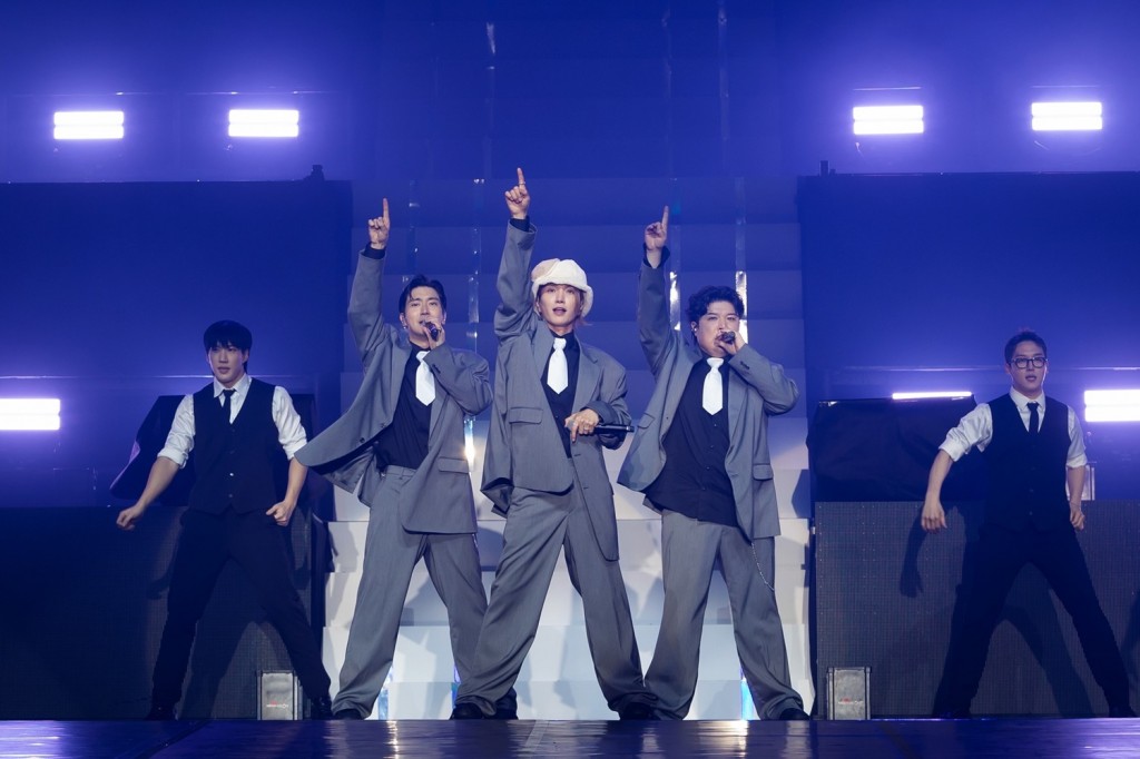 [SUPER JUNIOR-L.S.S._ภาพที่ 7] คอนเสิร์ต SUPER JUNIOR-L.S.S. THE SHOW  Th3ee Guys in BANGKOK
