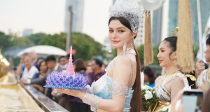 “เบ็คกี้ – รีเบคก้า” สวยสง่าจับตา! ในชุดไทยประยุกต์สุดอลังการ ร่วมงานลอยกระทงสุดยิ่งใหญ่ที่ไอคอนสยาม