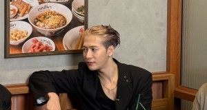 แฟนชาวไทยฟิน “แจ็คสัน หวัง” อุ่นเครื่องเยือนไทยครั้งแรกของปี  แวะชิมก๋วยเตี๋ยวเรือร้านดัง ก่อนระเบิดฟอร์มขึ้นคอนใหญ่ GOT7