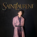 TEN (เตนล์) ‘แอมบาสเดอร์ของ Saint Laurent (แซงต์ โลรองต์)’ เข้าร่วมงานปารีสแฟชั่นวีกติดต่อกันเป็นปีที่ 4! สมบูรณ์แบบด้วยสไตล์การแต่งตัวโทนสีเดียวกันอย่างสง่างามและท่าทางสุดผ่อนคลาย