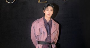 TEN (เตนล์) ‘แอมบาสเดอร์ของ Saint Laurent (แซงต์ โลรองต์)’ เข้าร่วมงานปารีสแฟชั่นวีกติดต่อกันเป็นปีที่ 4! สมบูรณ์แบบด้วยสไตล์การแต่งตัวโทนสีเดียวกันอย่างสง่างามและท่าทางสุดผ่อนคลาย
