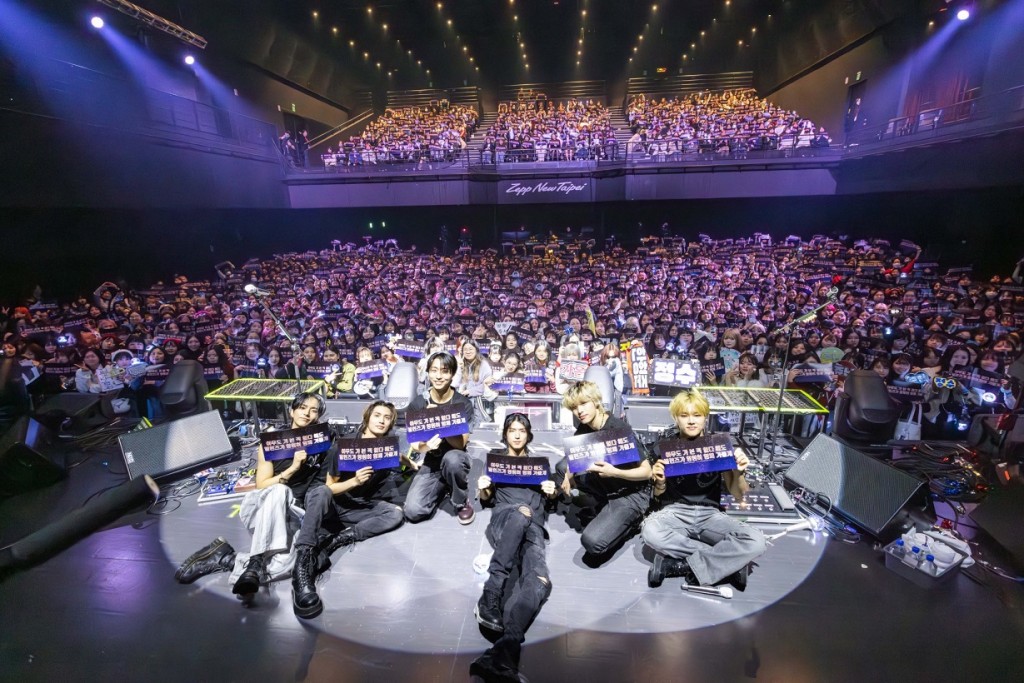 Xdinary Heroes _Break the Brake_ World Tour in Taipei.jpg (Source_ APPLEWOOD)
