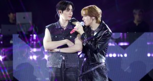 สยามพารากอนจัดเต็มต่อเนื่อง ชวนคู่จิ้นสุดฮอต “ซี- นุนิว” แจกความฟินให้แฟนๆ แบบใกล้ชิดบนเวที  “SIAM PARAGON THE MAGICAL COUNTDOWN CELEBRATION 2025”  ณ พาร์ค พารากอน สยามพารากอน