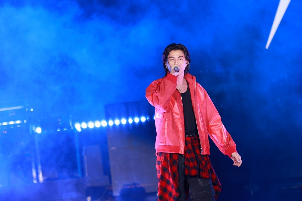กลัฟ-คณาวุฒิ ร่วมฉลองคริสต์มาสสุดยิ่งใหญ่ “SIAM PARAGON THE MAGICAL CELEBRATION” (1)