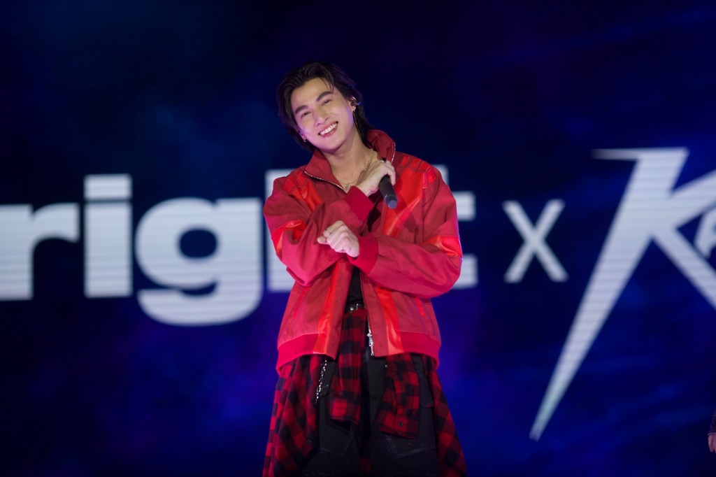 กลัฟ-คณาวุฒิ ร่วมฉลองคริสต์มาสสุดยิ่งใหญ่ “SIAM PARAGON THE MAGICAL CELEBRATION” (21)