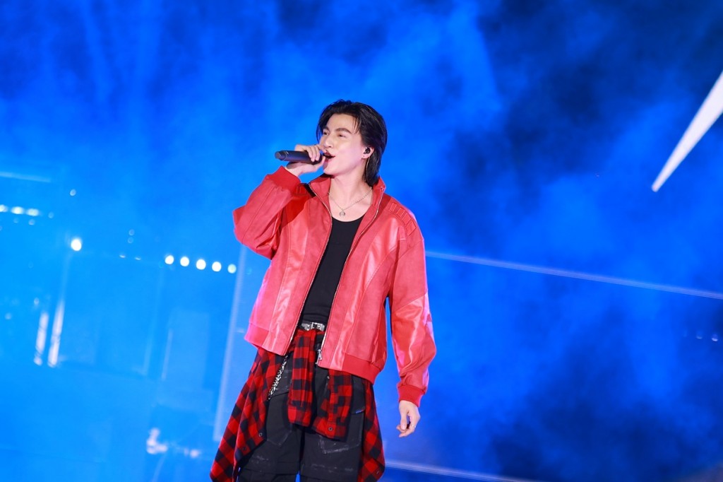 กลัฟ-คณาวุฒิ ร่วมฉลองคริสต์มาสสุดยิ่งใหญ่ “SIAM PARAGON THE MAGICAL CELEBRATION” (4)