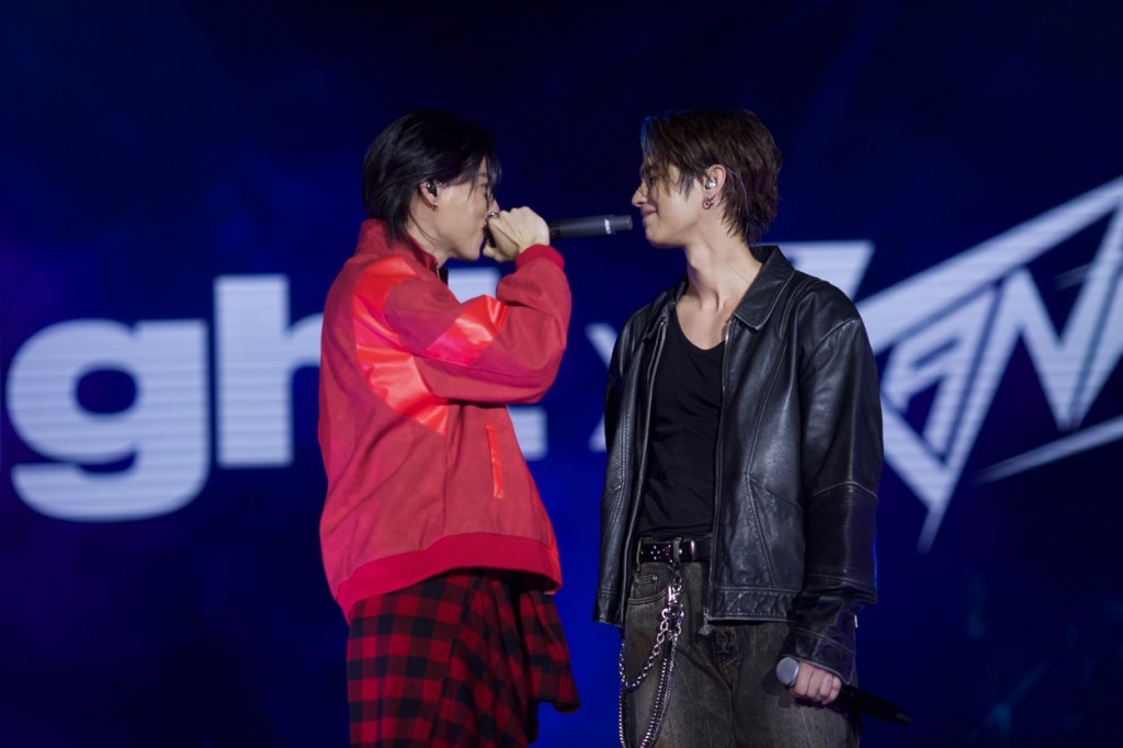 กลัฟ-คณาวุฒิ และ ไบร์ท-วชิรวิชญ์ ร่วมฉลองคริสต์มาสสุดยิ่งใหญ่ “SIAM PARAGON THE MAGICAL CELEBRATION” (5)