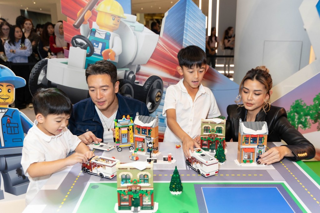 ครอบครัวชาย-วิกกี้ ร่วมฉลองวันเด็ก Siam Paragon X LEGO KIDS DAY 2025  KIDSTOPIA (2)