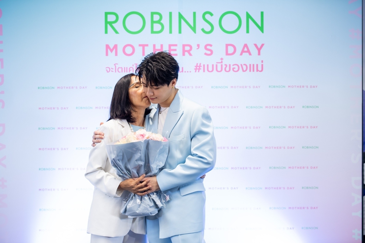 คริส พีรวัส Robinson Mother's Day_3