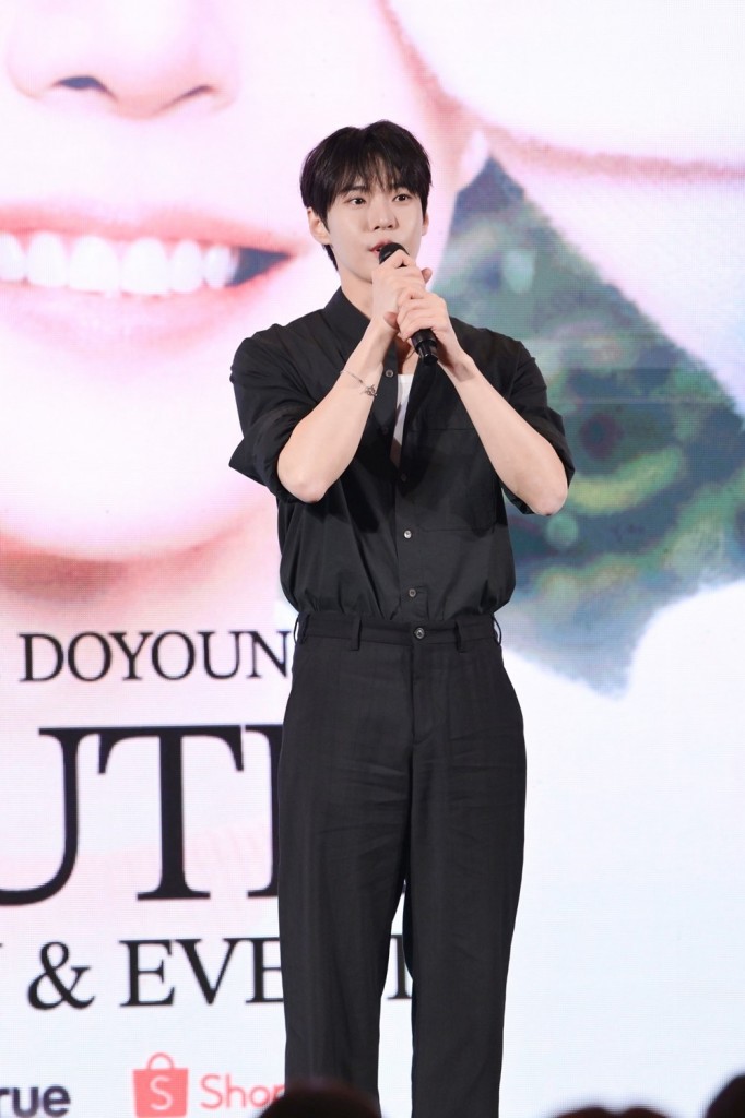 [ช่วงแฟนไซน์ 12] DOYOUNG (โดยอง) งาน Shopee x DOYOUNG ‘YOUTH’ FANSIGN & EVENT