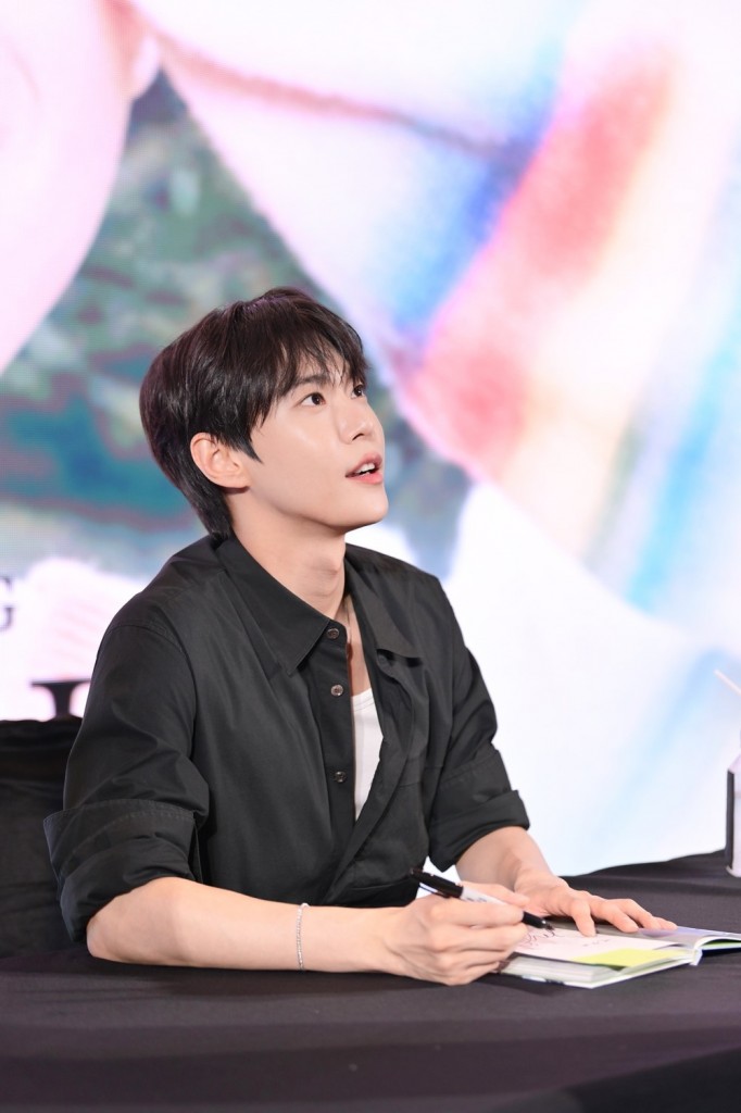 [ช่วงแฟนไซน์ 13] DOYOUNG (โดยอง) งาน Shopee x DOYOUNG ‘YOUTH’ FANSIGN & EVENT