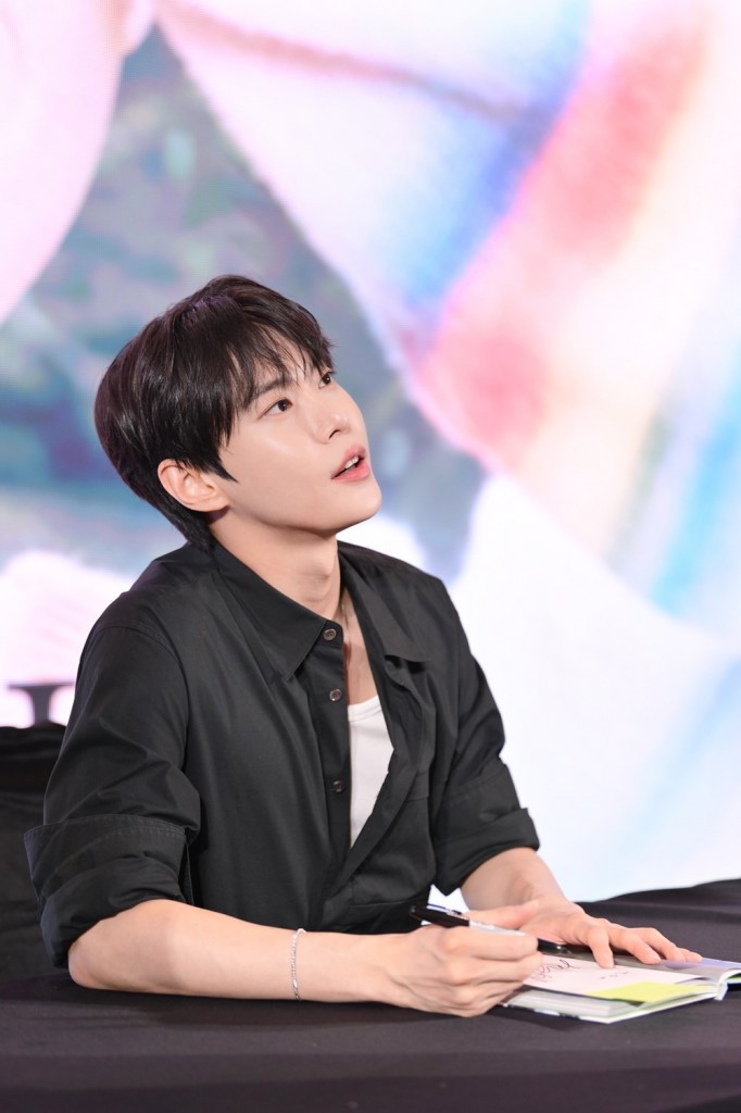 [ช่วงแฟนไซน์ 17] DOYOUNG (โดยอง) งาน Shopee x DOYOUNG ‘YOUTH’ FANSIGN & EVENT