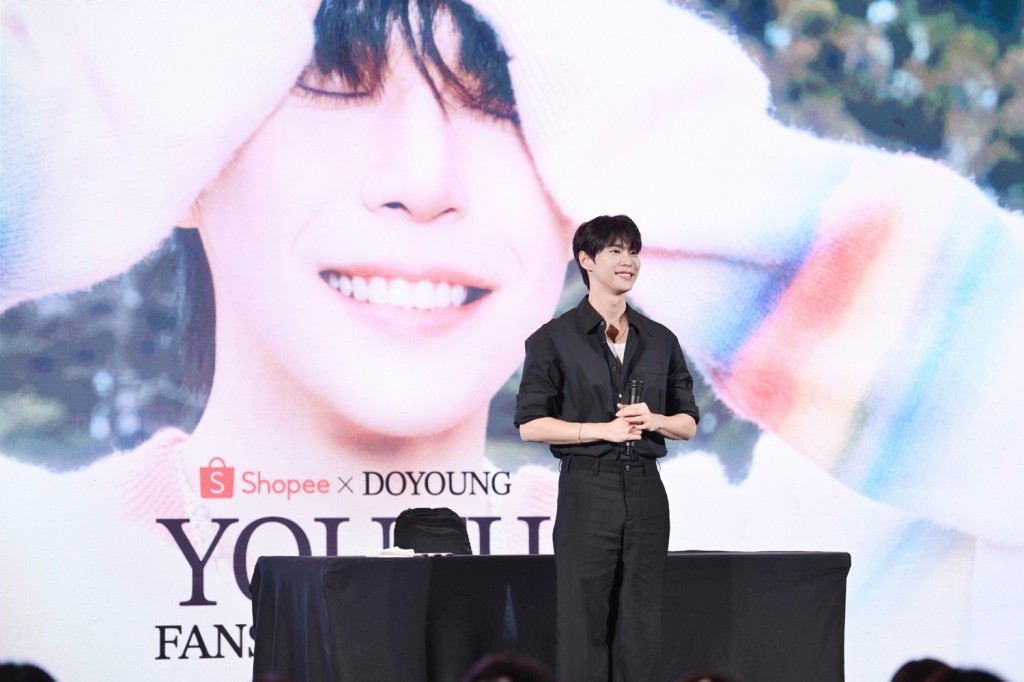 [ช่วงแฟนไซน์ 2] DOYOUNG (โดยอง) งาน Shopee x DOYOUNG ‘YOUTH’ FANSIGN & EVENT