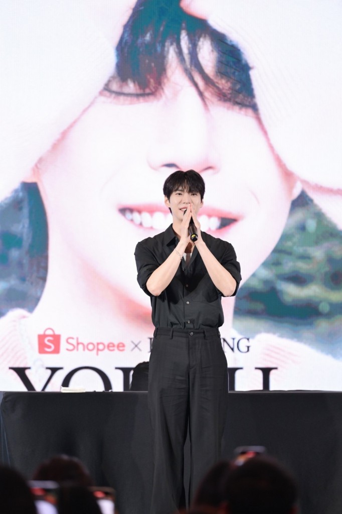 [ช่วงแฟนไซน์ 4] DOYOUNG (โดยอง) งาน Shopee x DOYOUNG ‘YOUTH’ FANSIGN & EVENT