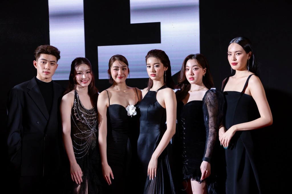 ทีมนักแสดงจาก Attack วิญญาณเลขที่13