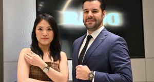 “ราโด” (Rado) แบรนด์นาฬิการะดับแถวหน้าสัญชาติสวิตเซอร์แลนด์  จัดงานเปิดตัวบูติกสาขาแรกในประเทศไทย ณ ศูนย์การค้า เซ็นทรัล เชียงใหม่  พร้อมการตกแต่งร้านในสไตล์เรียบหรู สง่างามและไร้กาลเวลา