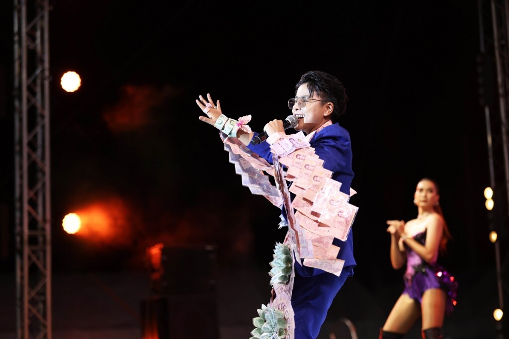 นัท ณวภัสร์