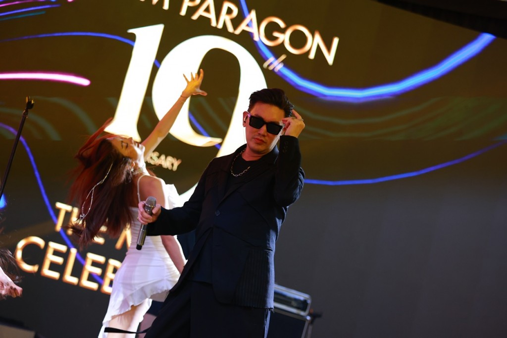 บุรินทร์ บุญวิสุทธิ์ ร่วมมสร้างเซอร์ไพรส์สุดมหัศจรรย์ให้กับผู้ร่วมงาน (5)