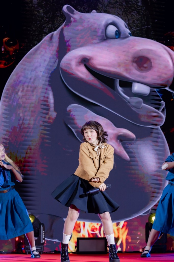 ผู้กำกับบรรจงและนีน่า