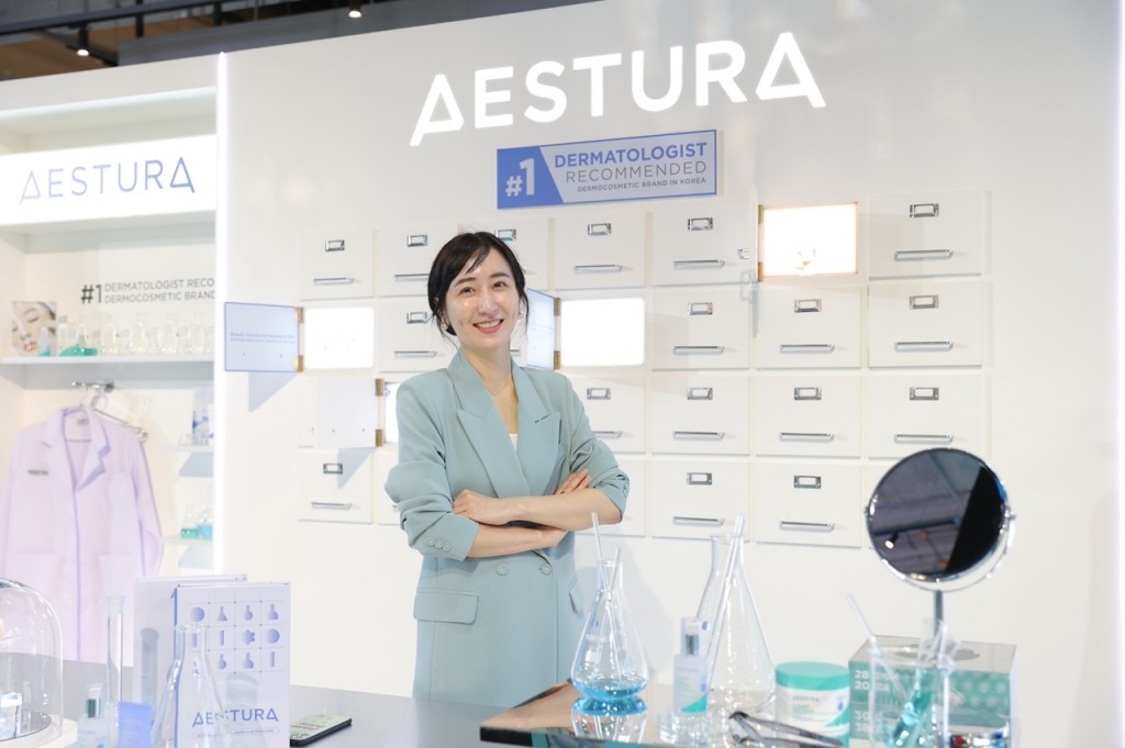 ภาพ_ยูจิน จยอง (Ms. Yujin Jeong) ผู้บริหาร AESTURA Marketing Communication Team Leader