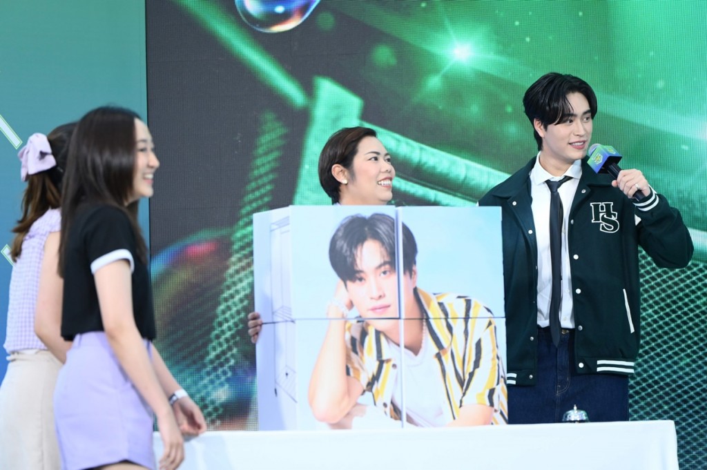 ภาพข่าว บรีส ศึกสู้คราบหนัก Breeze Stains Fight x Gemini (5)