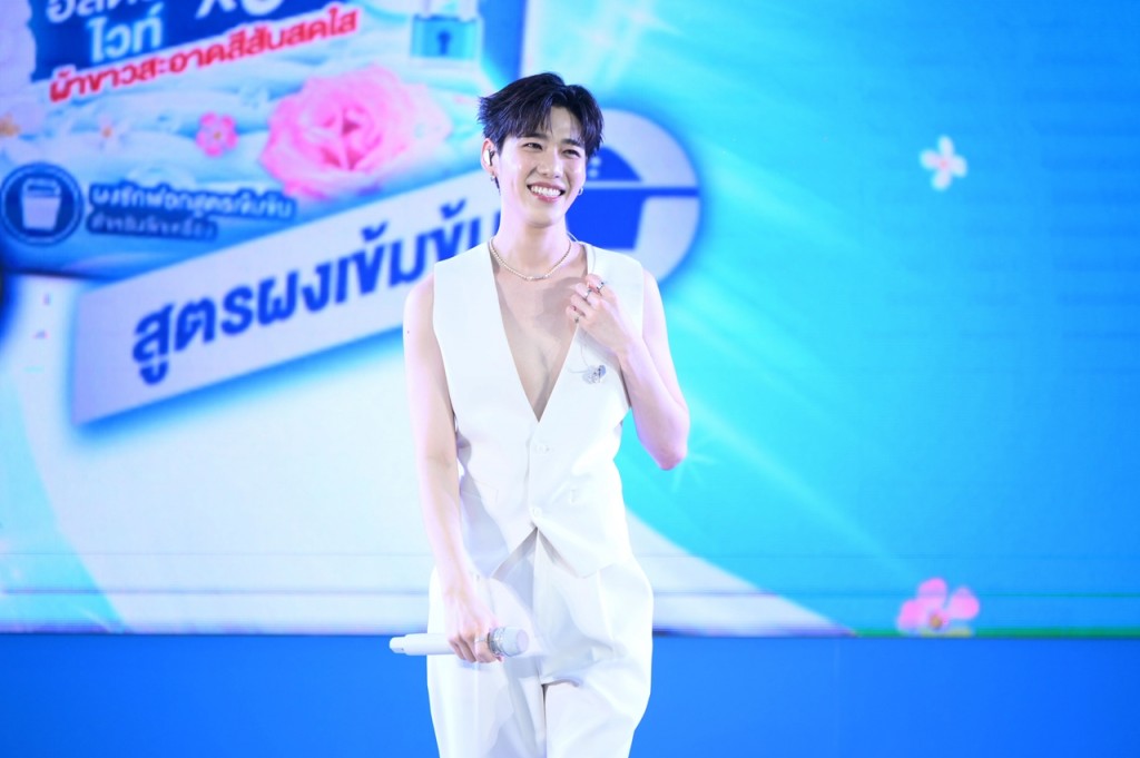 ภาพข่าวงาน OMO PLUS WHITE BACK TO SCHOOL ขาวจ้าตัวพี่ กับ PP Krit  (10)