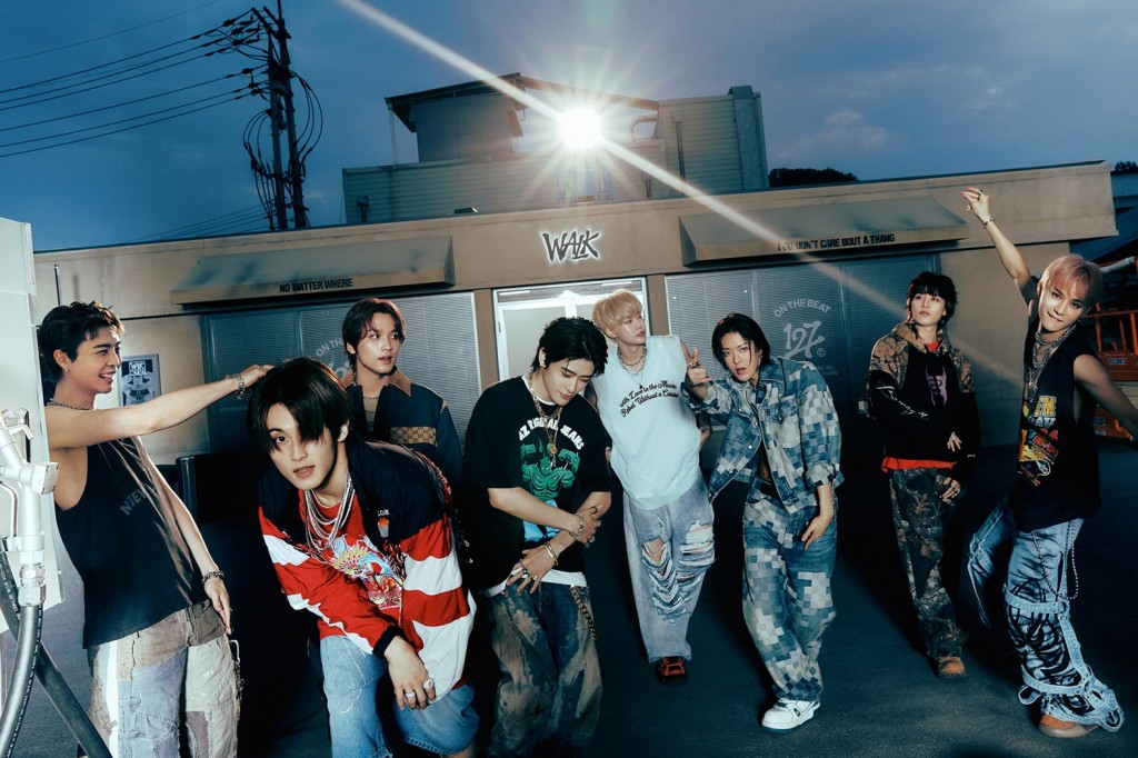ภาพทีเซอร์มิวสิกวิดีโอเพลงไตเติล '삐그덕 (Walk)' จากอัลบั้มเต็มชุดที่ 6 'WALK' ของ NCT 127