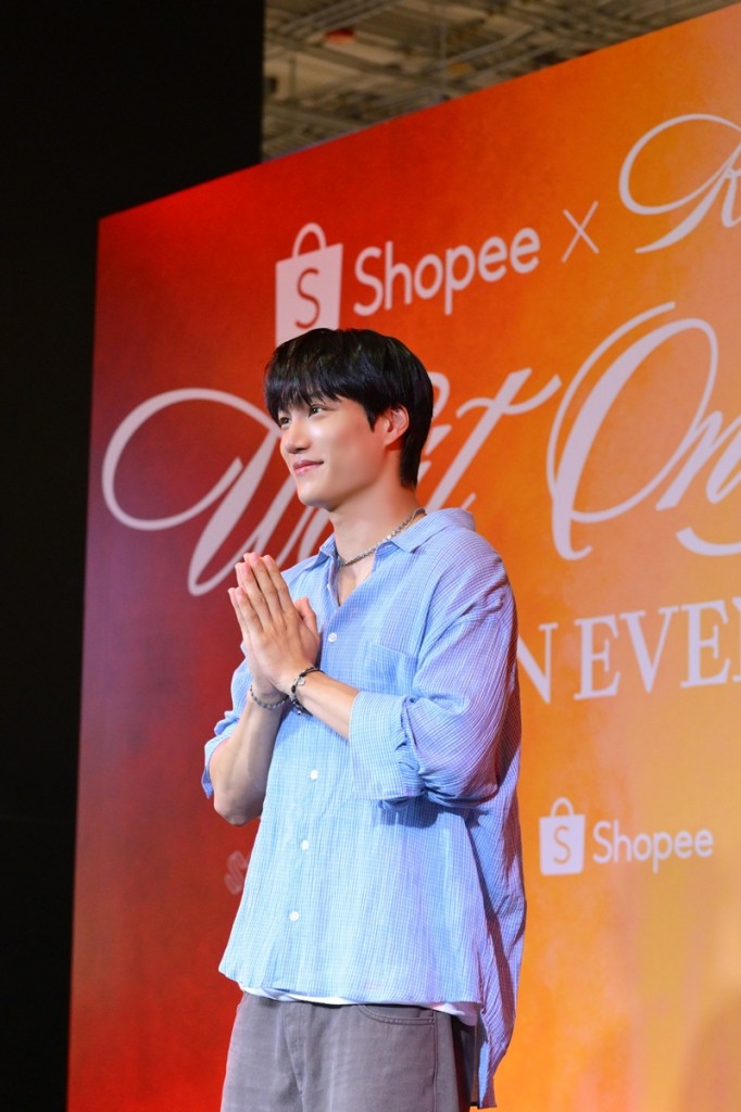 [ภาพที่ 2] Shopee x KAI ‘Wait On Me’ FANSIGN EVENT
