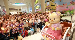 “น้องเนย” ร่วมสาดความสุขให้ มัมหมี พ่อหมี และนักท่องเที่ยวทั้งชาวไทยและต่างชาติทั่วโลก