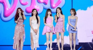 ‘Red Velvet’ และ ‘ReVeluv’ ร่วมสัมผัสสีสันแห่งรักและการเป็นความสุขให้แก่กันตลอด 10 ปี เฉลิมฉลองความสำเร็จของ SOLD-OUT แฟนคอนพร้อมผู้ร่วมงานกว่า 17,000 คน ‘2024 Red Velvet FANCON TOUR <HAPPINESS : My Dear, ReVe1uv> in BANGKOK’