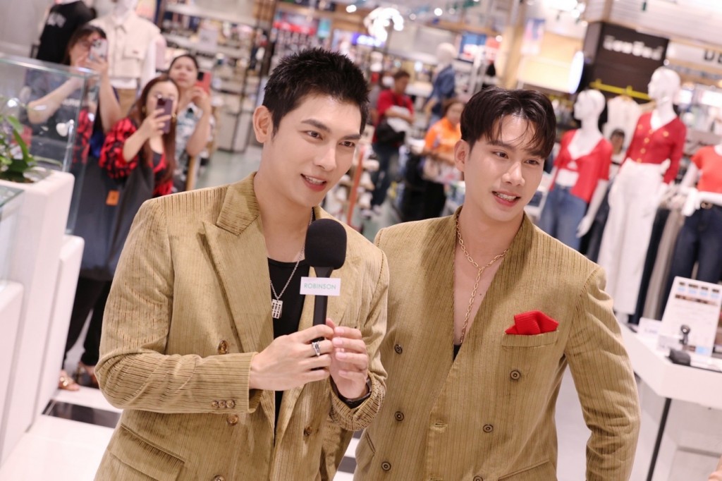 มิว และ ตุลย์ ร่วมงาน “ROBINSON HAPPY CHINESE NEW YEAR 2025” (03)