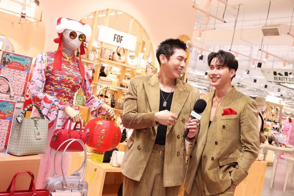 มิว และ ตุลย์ ร่วมงาน “ROBINSON HAPPY CHINESE NEW YEAR 2025” (08)