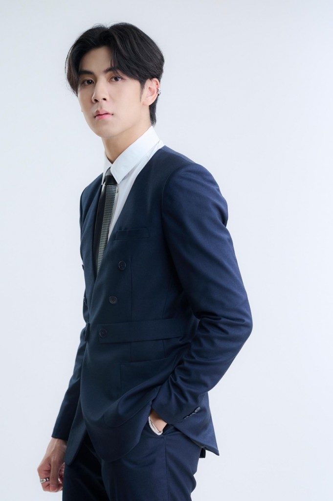 ริว วชิรวิชญ์ 1_0
