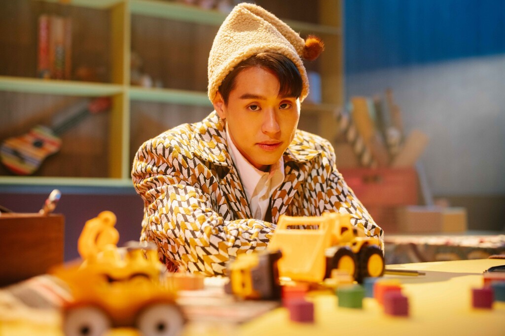 รูป“ซานต้าบิวกิ้น” พร้อมแจกความสดใส  ปล่อยซิงเกิลใหม่ล่าสุด “MR.EVERYTHING” _6