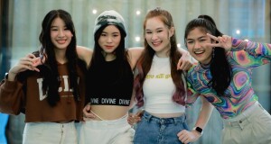 VCM Entertainment ดัน 4 สาวเกิร์ลกรุ๊ป CELESTE เพลง – ดีน่า – เจสซี่ – หมิงหมิง  ชิมลาง เพลง “หายใจเป็นเธอ” Ost.เพชฌฆาตจันทร์เจ้า  ตื่นเต้น! ร่วมงานโปรดิวเซอร์ชื่อดัง หนึ่ง ณรงค์วิทย์ หัวเรือใหญ่ Chandelier Music   #หายใจเป็นเธอ #เพชฌฆาตจันทร์เจ้า #ช่อง3กด33 #CH3Plus #ChandelierMusic #Celeste_th #Celeste #Debut #TPOP #Idolparadise #VCMentertainment