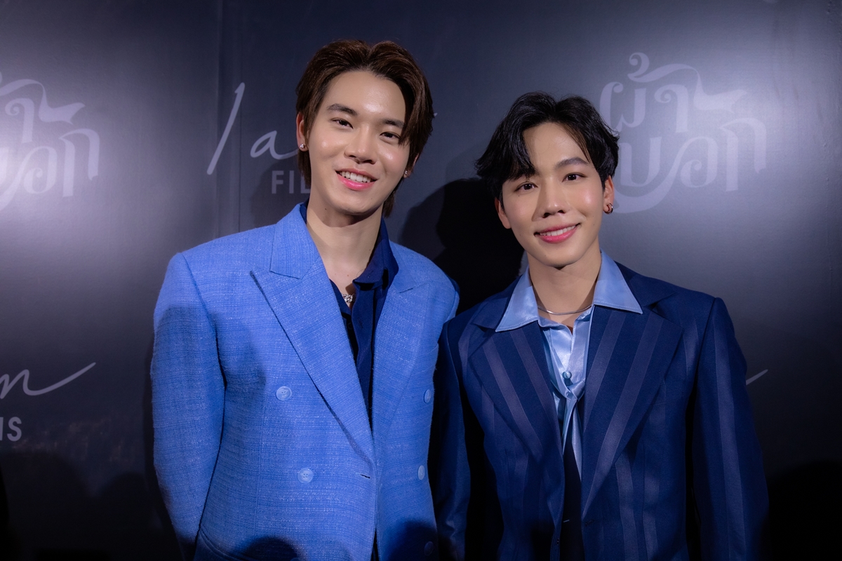 หยิ่น วอร์ ร่วมถ่ายภาพ