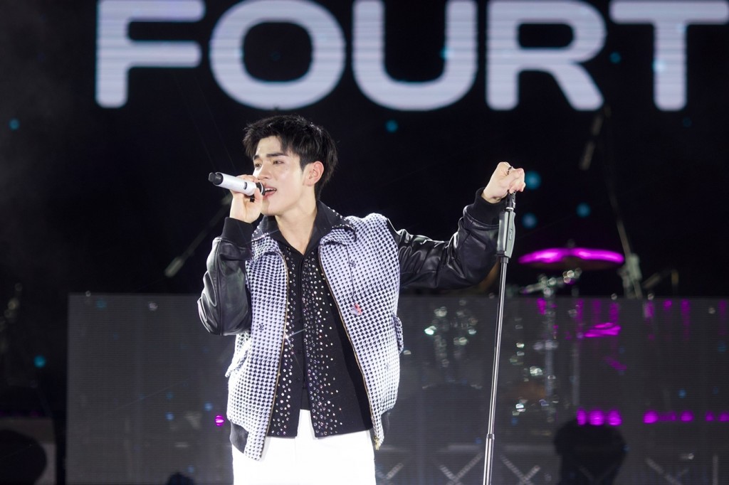 เจมิไนน์-โฟร์ท ร่วมส่งท้ายปี บนเวที SIAM PARAGON THE MAGICAL COUNTDOWN CELEBRATION 2025 (5)